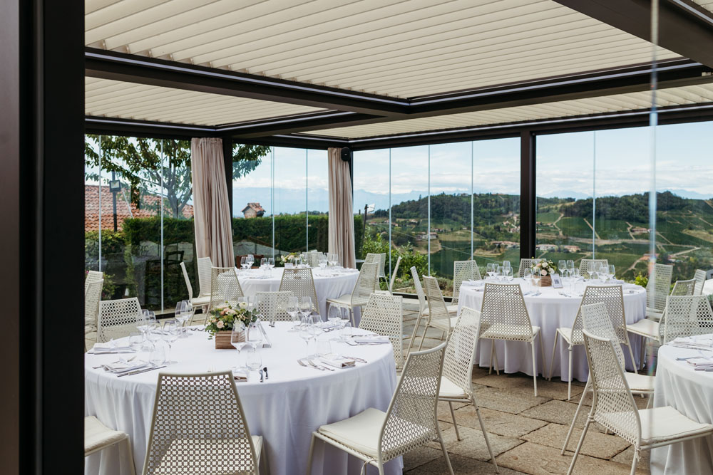 Pergole bioclimatiche Ristorante di Charme sulle colline Langhe